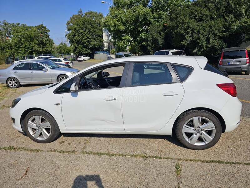 Opel Astra J 1.7