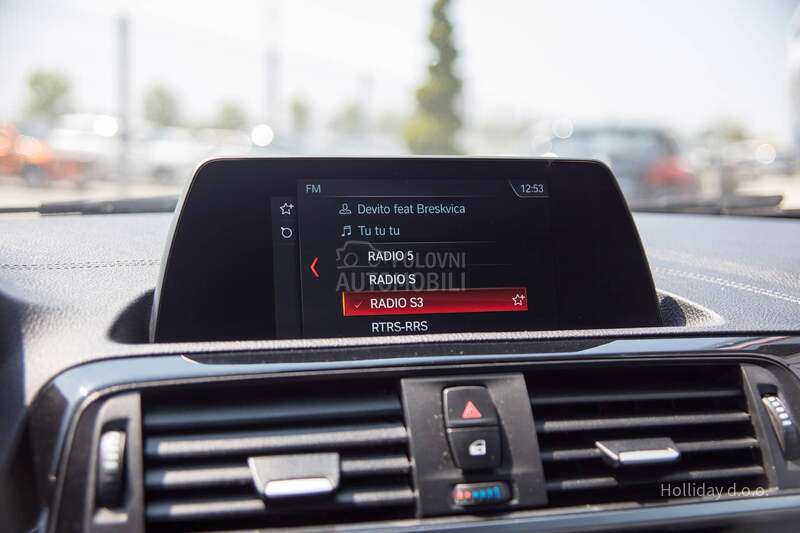 BMW 118 2.0 D AT KAM NAV