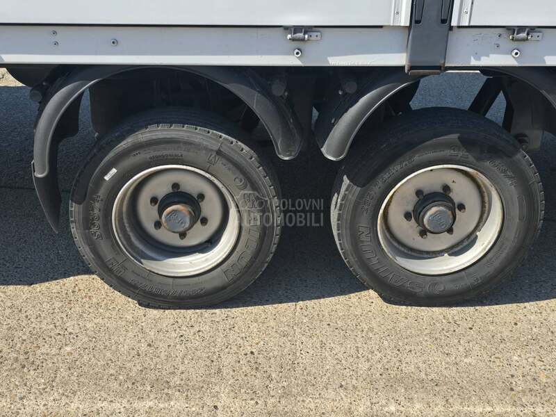 Mercedes Benz 1223