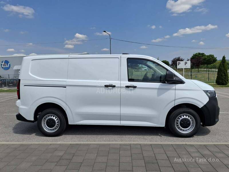 Volkswagen Transporter T7 Furgon KR 2.0 TDI