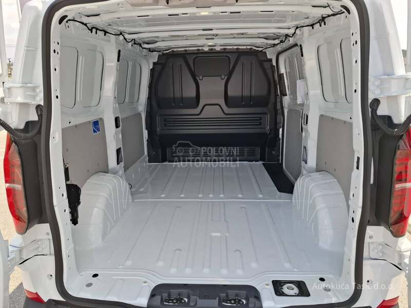 Volkswagen Transporter T7 Furgon KR 2.0 TDI