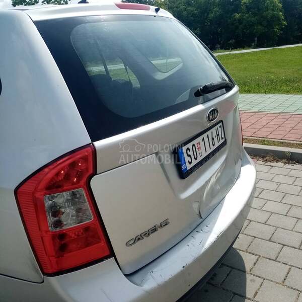 Kia Carens 2.0
