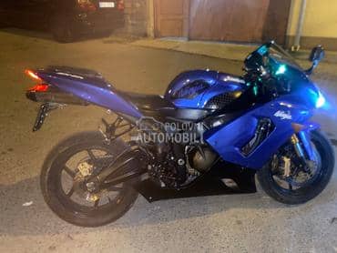 Kawasaki zx6r