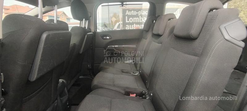 Peugeot 5008 1.6 HDI