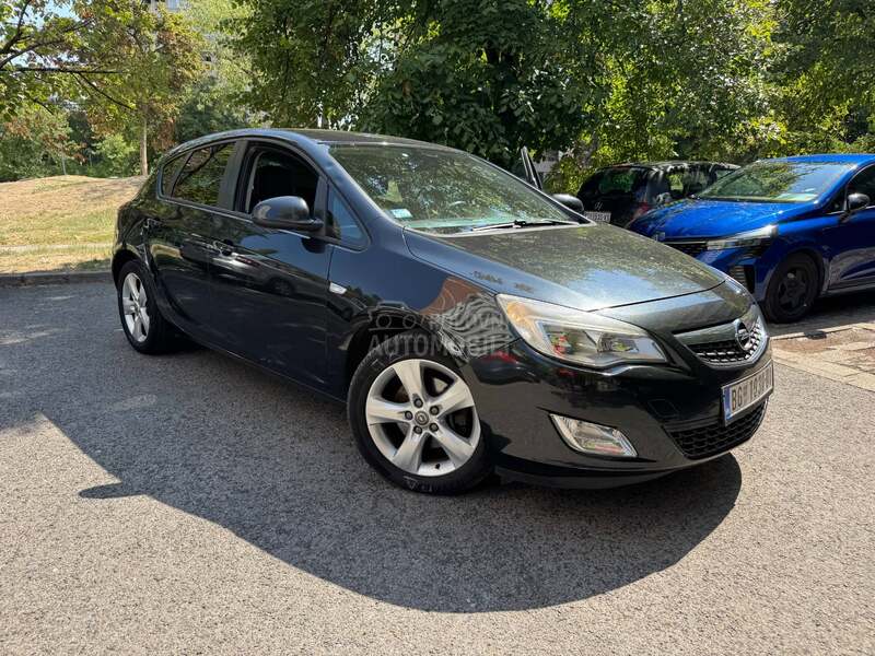 Opel Astra J 1.7 CDTi