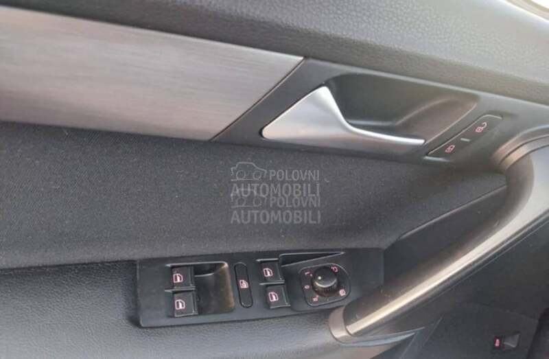 Volkswagen Passat B7 1.6 TDI HIGHLINE