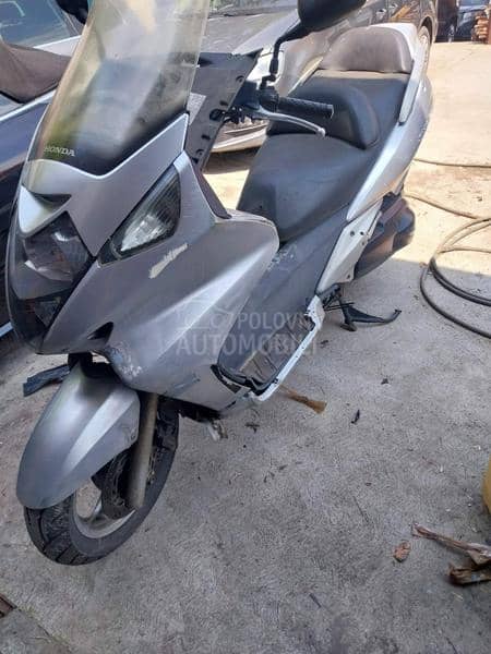 Honda Silver Wing 600