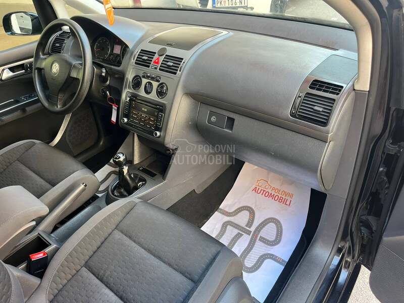 Volkswagen Touran 1.4 TRENDLINE ŠWICA