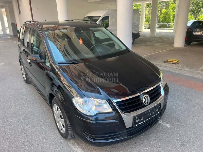 Volkswagen Touran 1.4 TRENDLINE ŠWICA