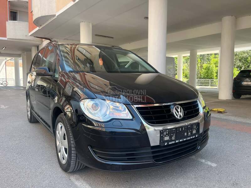 Volkswagen Touran 1.4 TRENDLINE ŠWICA