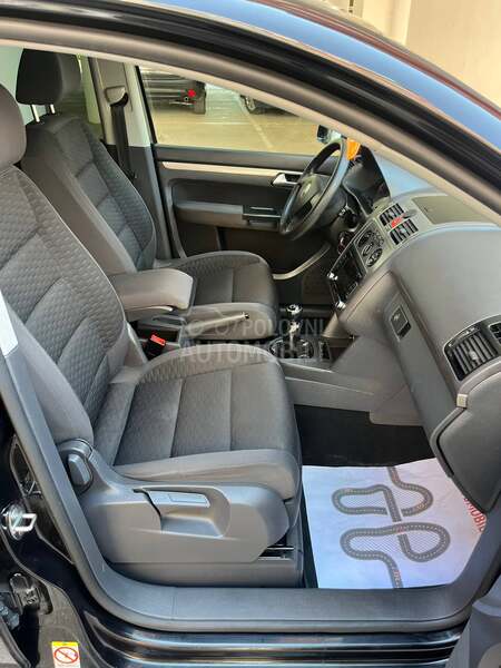 Volkswagen Touran 1.4 TRENDLINE ŠWICA