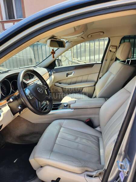Mercedes Benz E 300 