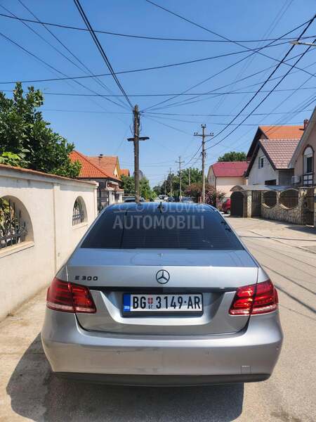 Mercedes Benz E 300 