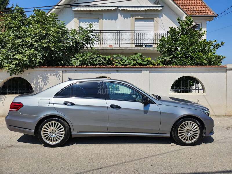 Mercedes Benz E 300 