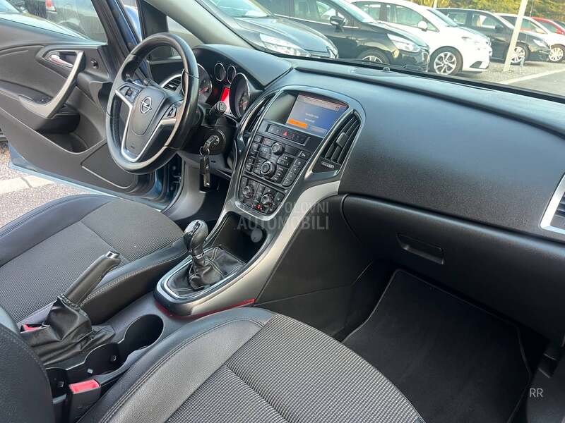 Opel Astra J 1.7CDTI COSMO