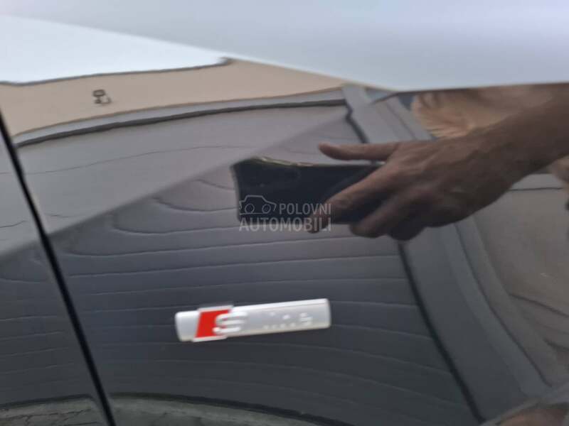 Audi Q2 2.o b  s line  4x4