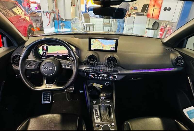 Audi Q2 2.o b  s line  4x4