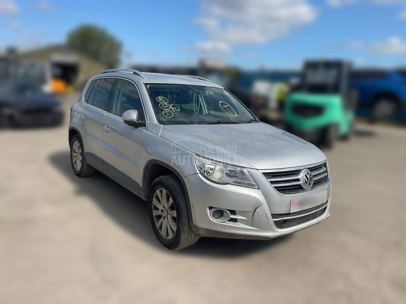 Volkswagen Tiguan CBAB 2010. god. -  kompletan auto u delovima