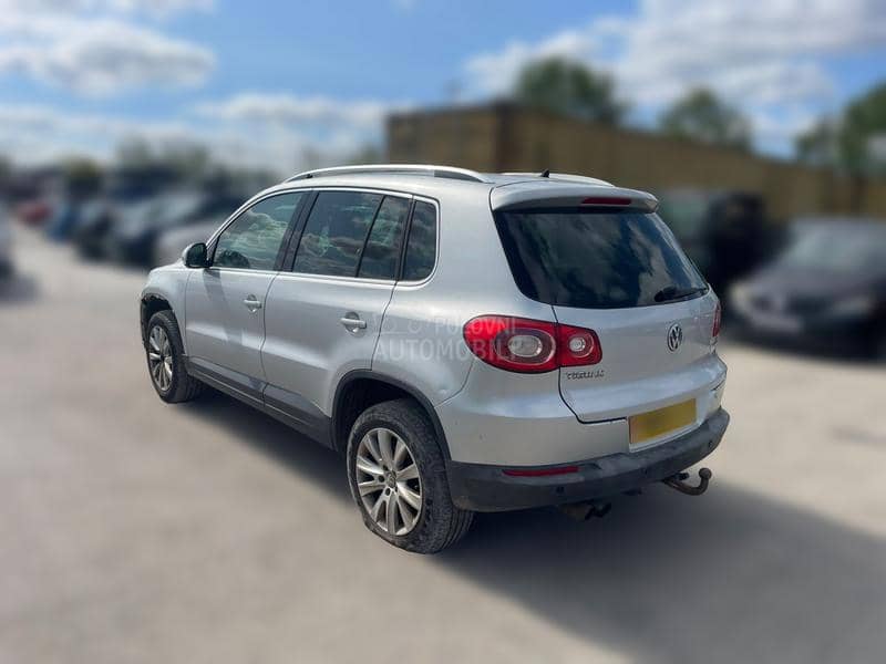 Volkswagen Tiguan CBAB 2010. god. -  kompletan auto u delovima