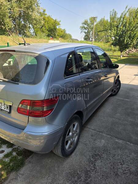 Mercedes Benz B 150 