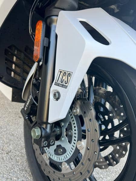 Kymco xciting vs 400