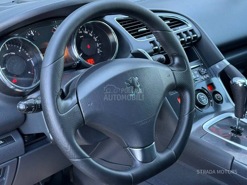 Peugeot 3008 1.6 E HDI NAVY PANO