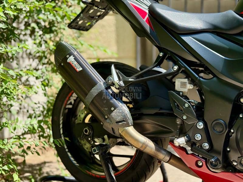 Suzuki GSXS 750 GSX S