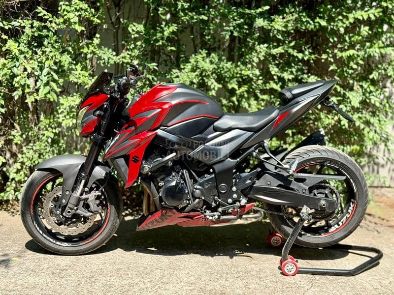 Suzuki GSXS 750 GSX S