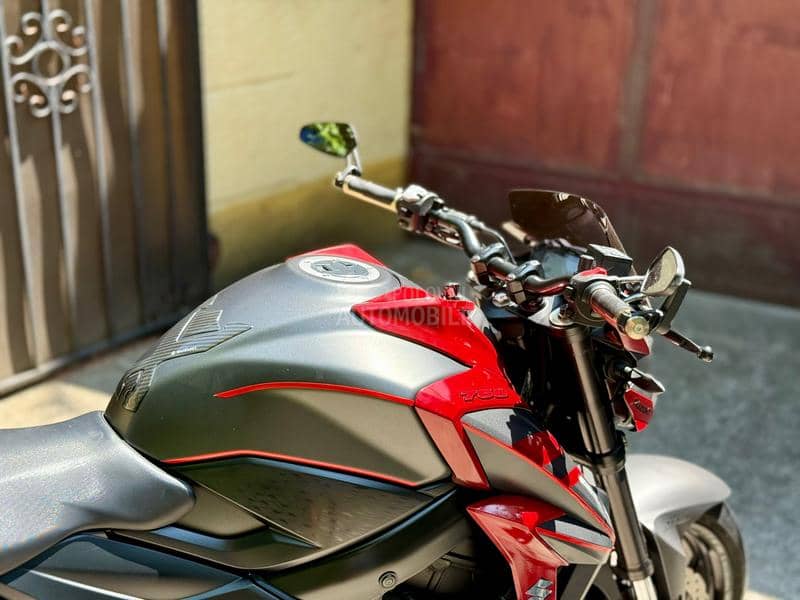 Suzuki GSXS 750 GSX S