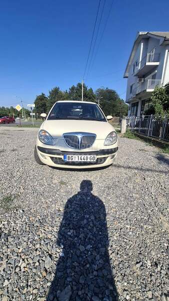 Lancia Ypsilon 