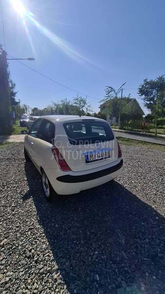 Lancia Ypsilon 
