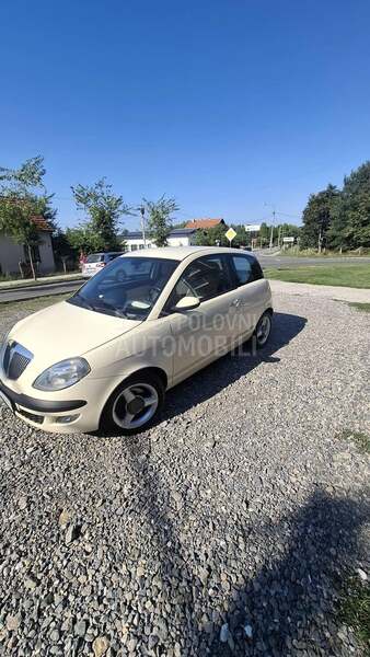 Lancia Ypsilon 