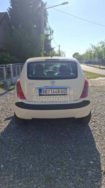 Lancia Ypsilon 