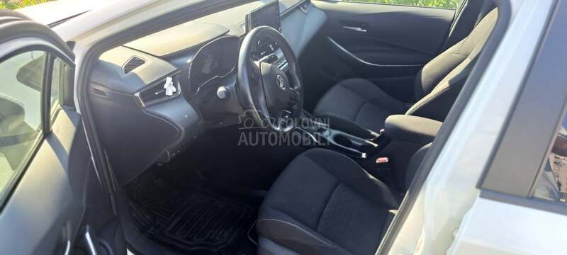 Toyota Corolla 1.8HSD 5DE-CVT SOL
