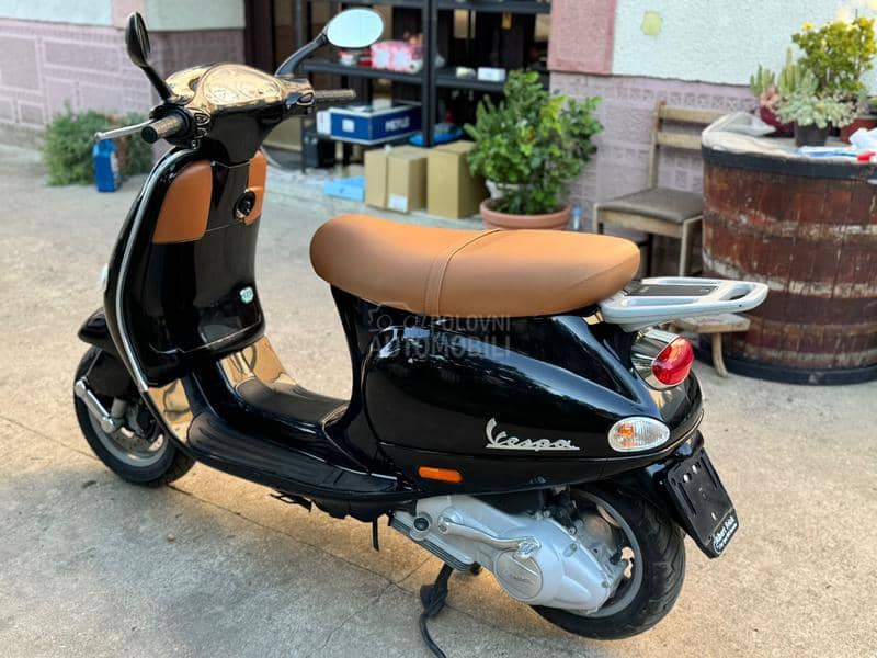Vespa et4