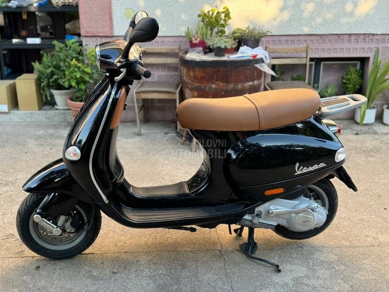 Vespa et4