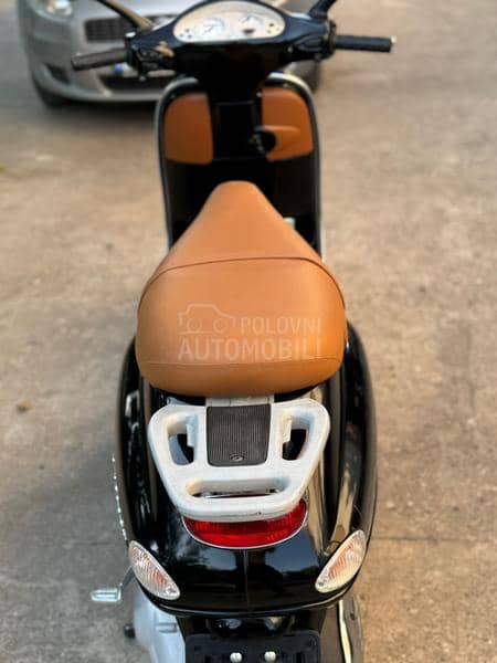Vespa et4