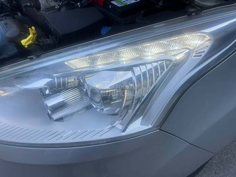 Ford B-Max 1.0 titanijum