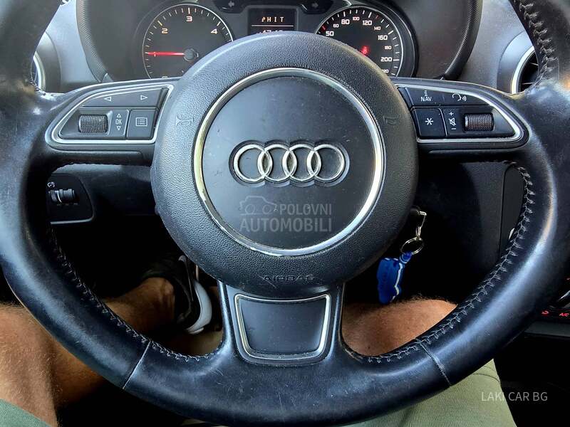 Audi A1 1.6 TDI 5v navy