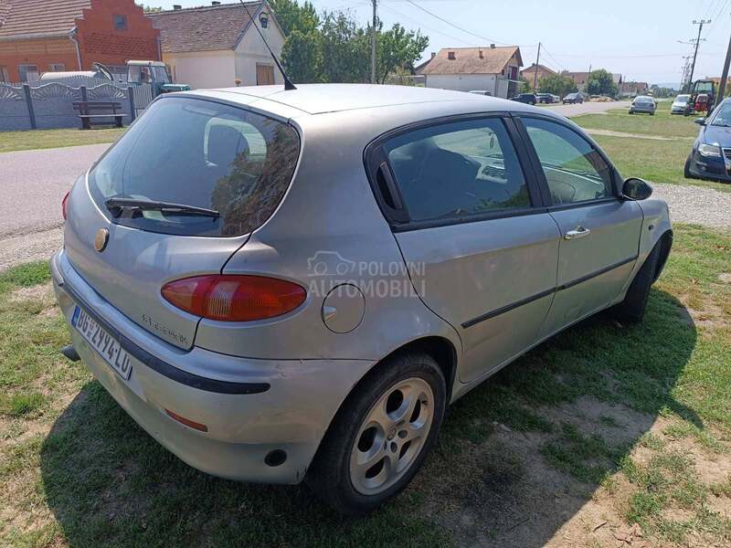 Delovi za Alfa Romeo 147 1.6ts 2002. god.