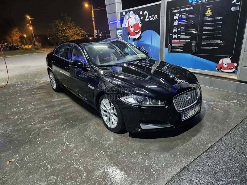 Jaguar XF Luxury