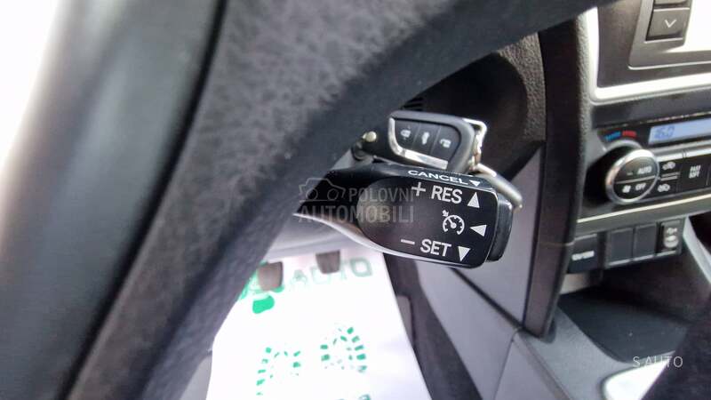 Toyota Auris KREDlTl BEZ UCESCA