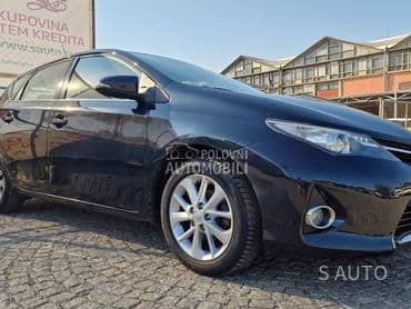 Toyota Auris KREDlTl BEZ UCESCA