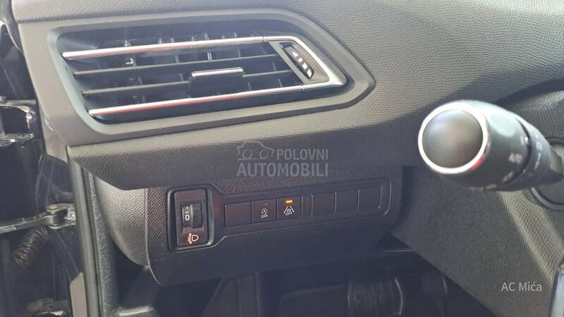 Peugeot 308 1.2  NAV ALU  68000