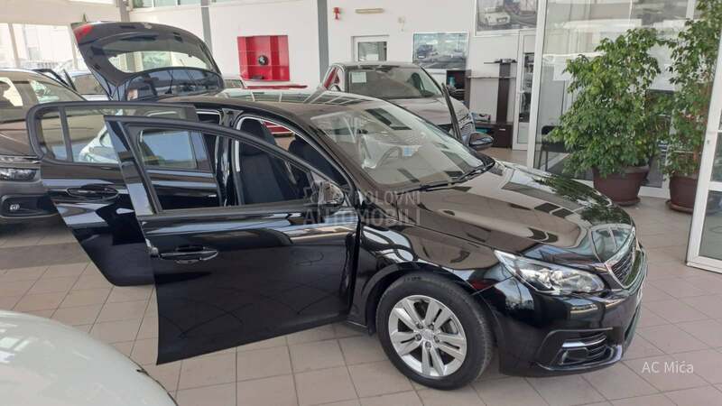 Peugeot 308 1.2  NAV ALU  68000
