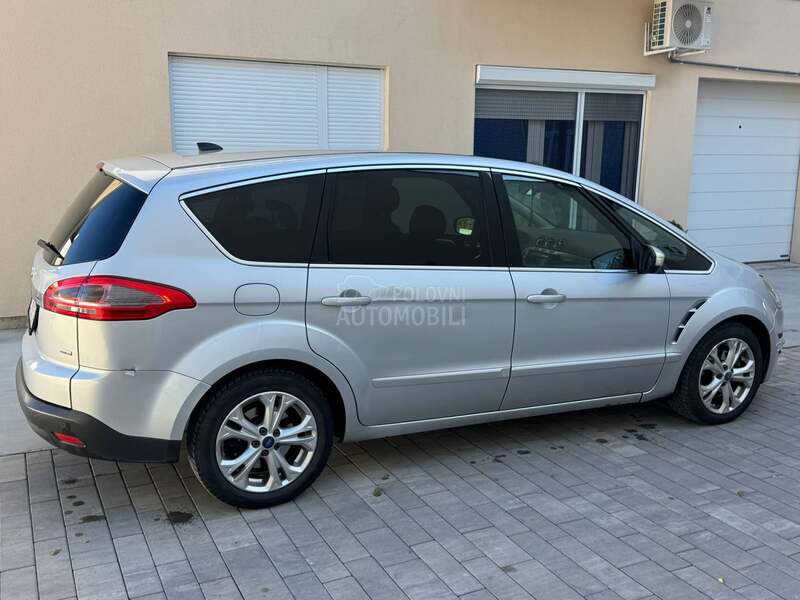 Ford S-Max 