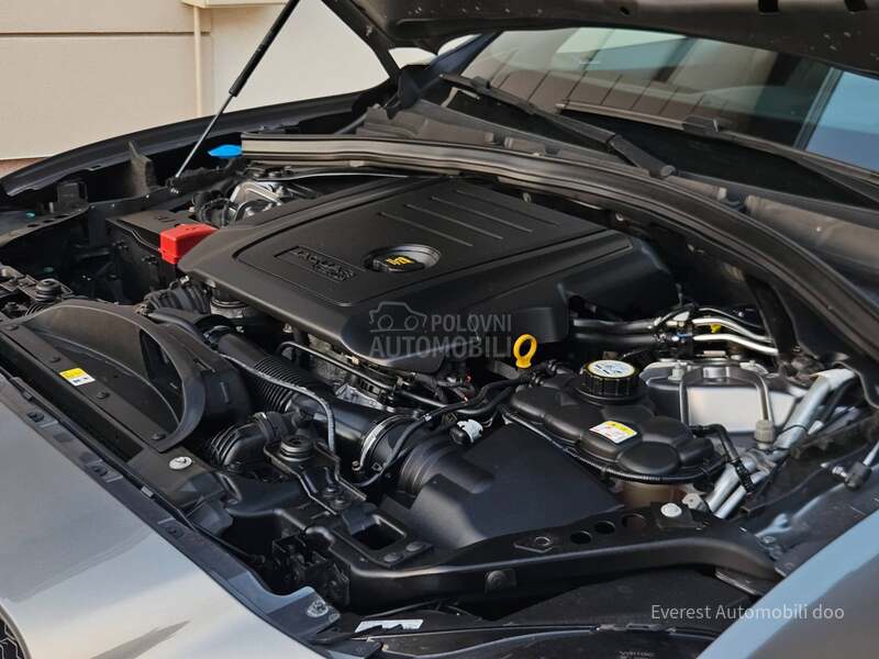 Jaguar F pace 2.0DAWD/VIRT/PANO/
