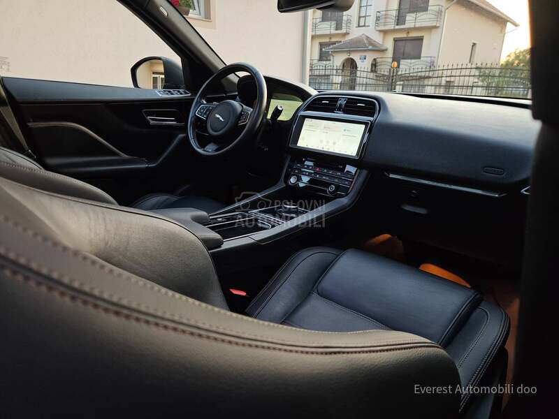 Jaguar F pace 2.0DAWD/VIRT/PANO/