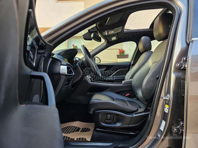 Jaguar F pace 2.0DAWD/VIRT/PANO/
