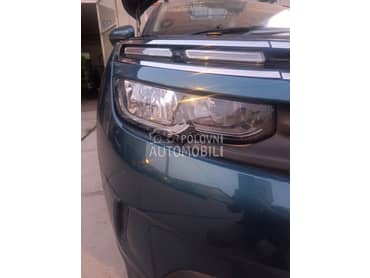 desni far za Citroen C5 Aircross od 2018. do 2023. god.